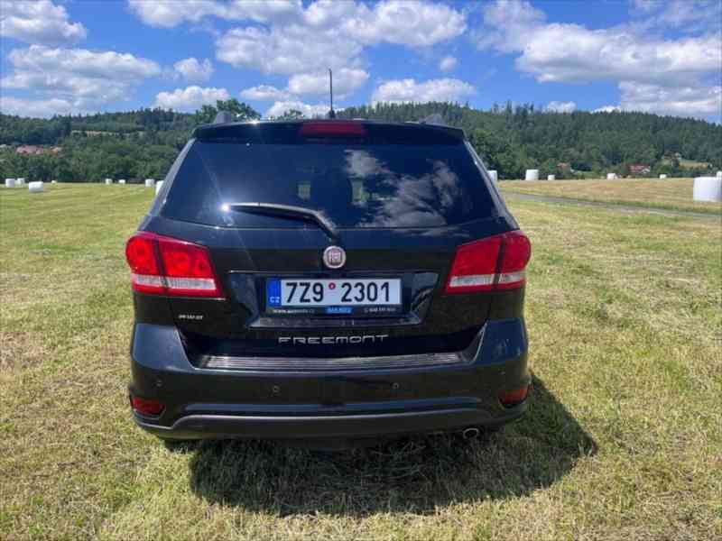 Fiat Freemont 2,0   Black Code, AWD, 2014, 175tkm - foto 12
