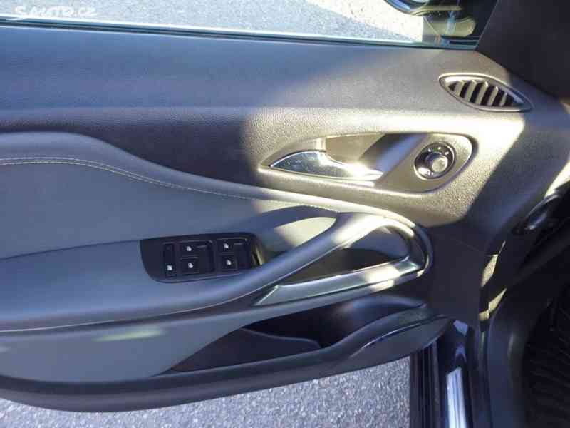 Opel Zafira Tourer 2.0 CDTi r.v.2012 3.Maj.serv.kníž.ČR - foto 6