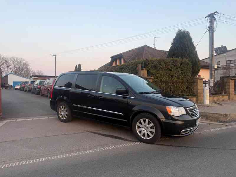 Chrysler Town & Country 3.6 LPG RT DVD Kůže 2014 - foto 1