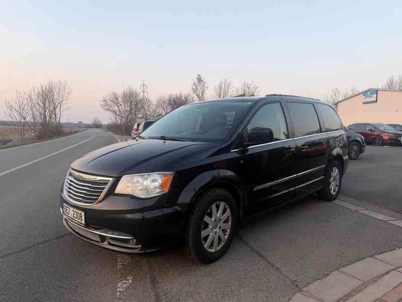 Chrysler Town & Country 3.6 LPG RT DVD Kůže 2014 - foto 2