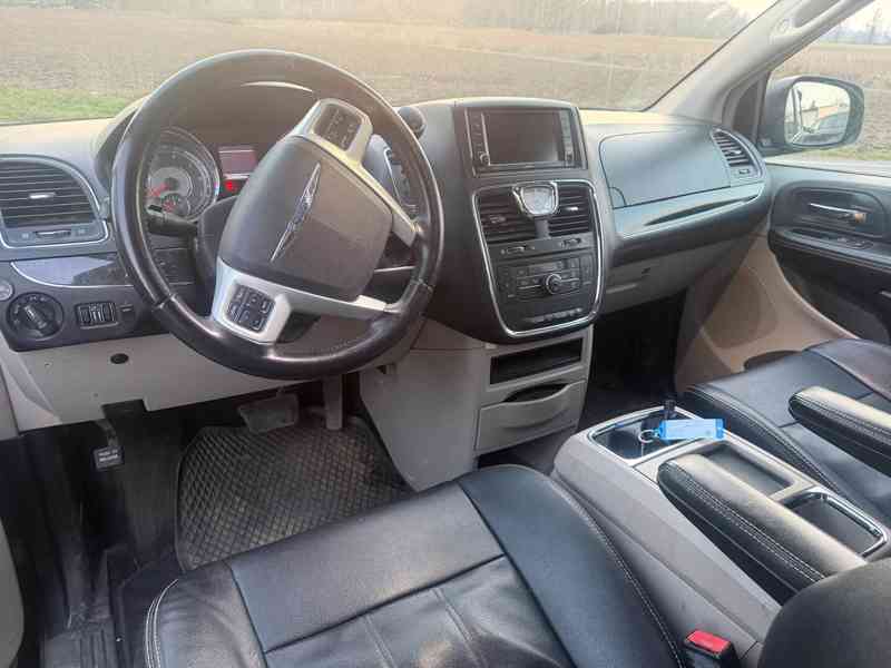 Chrysler Town & Country 3.6 LPG RT DVD Kůže 2014 - foto 14
