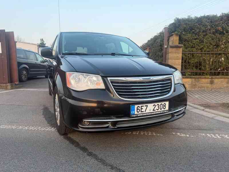 Chrysler Town & Country 3.6 LPG RT DVD Kůže 2014 - foto 6