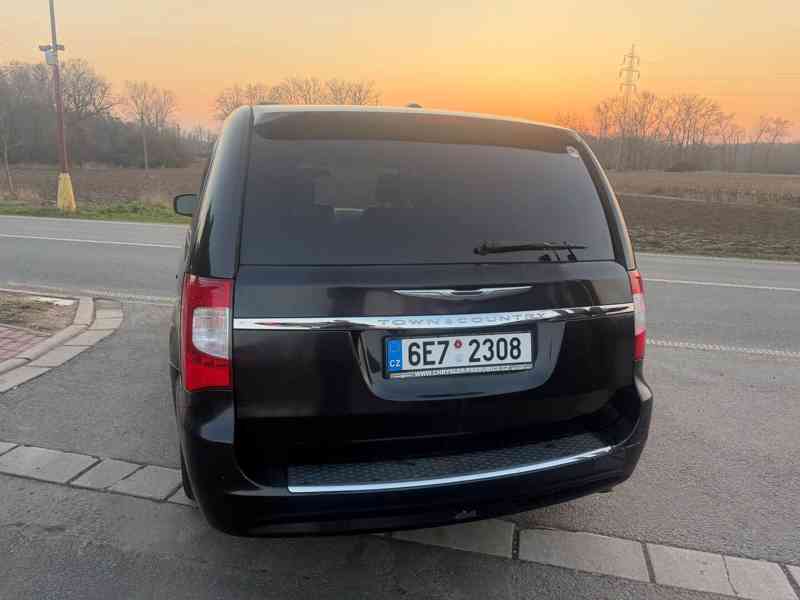 Chrysler Town & Country 3.6 LPG RT DVD Kůže 2014 - foto 5