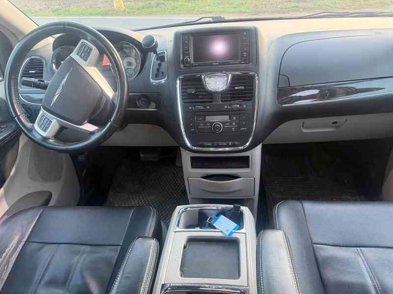 Chrysler Town & Country 3.6 LPG RT DVD Kůže 2014 - foto 11