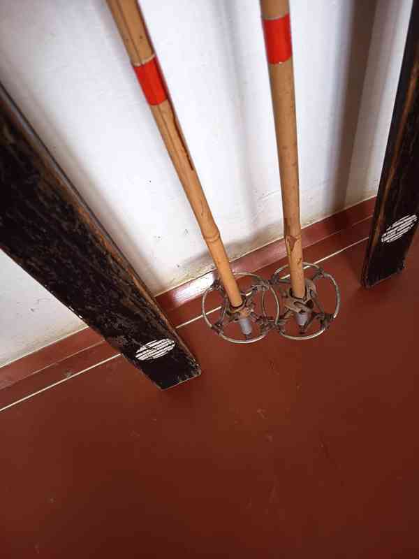 Prodám starožitné dřevěné lyže - foto 3