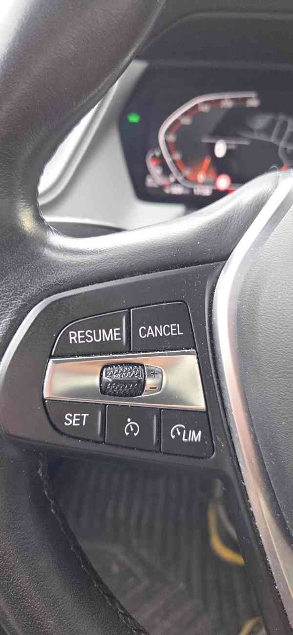 BMW 120d xDrive | 140 kW | Automat | 4x4 | Live Cockpit - foto 9