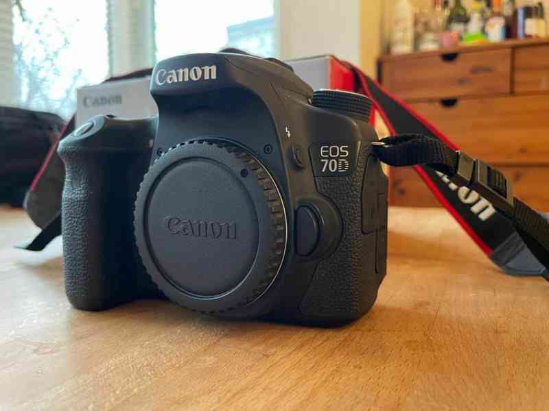 Canon EOS 5D Mark IV, Nikon Z 7II Mirrorless, Canon EOS R5 - foto 8