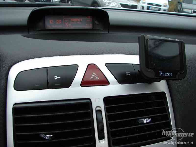 Peugeot 307 2.0 HDI Cabrio (100 KW) r.v. 2008serv. knížka - foto 12
