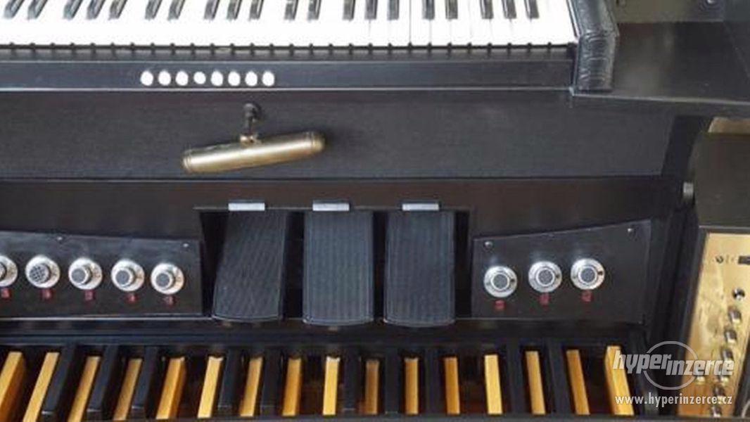 varhany Johannus OPUS 230, varhany Hammond, cembalo, spinet - foto 17