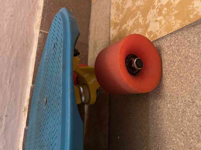 Pennyboard oxelo - dětský plastový skateboard - foto 13