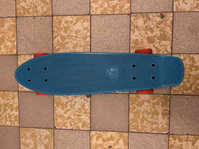 Pennyboard oxelo - dětský plastový skateboard - foto 2