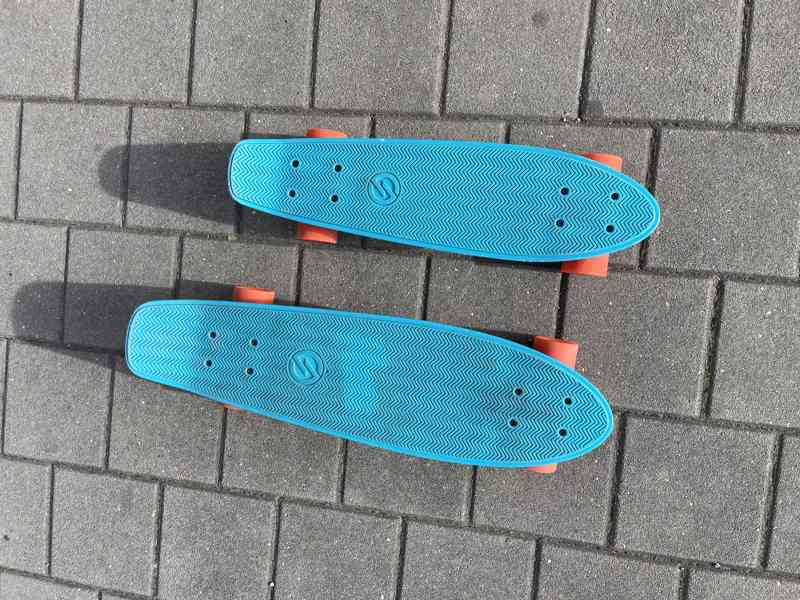 Pennyboard oxelo - dětský plastový skateboard