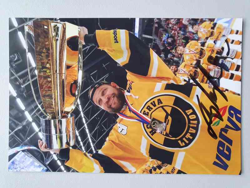 Autogramy hráčů HC Verva Litvínov - foto 25