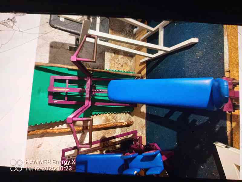 Posilovací stroj - foto 4