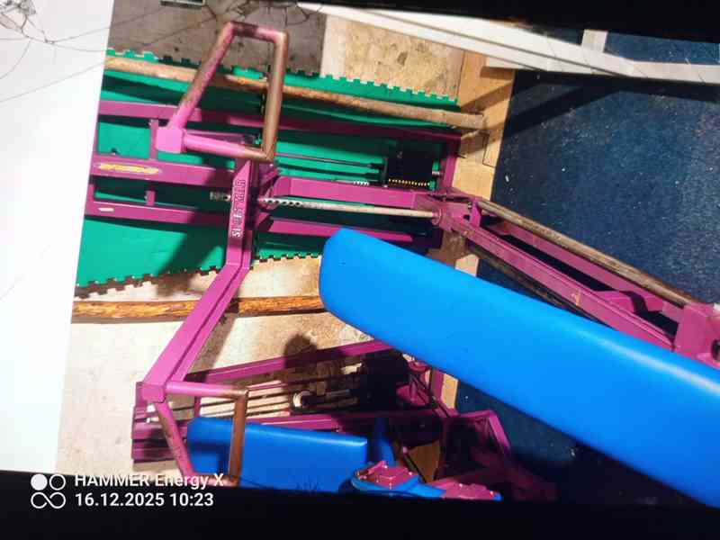 Posilovací stroj - foto 9