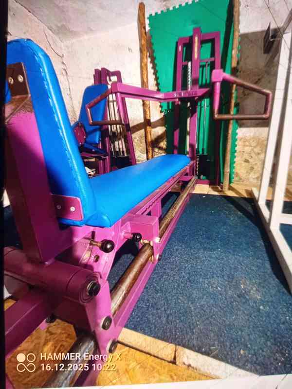 Posilovací stroj - foto 5