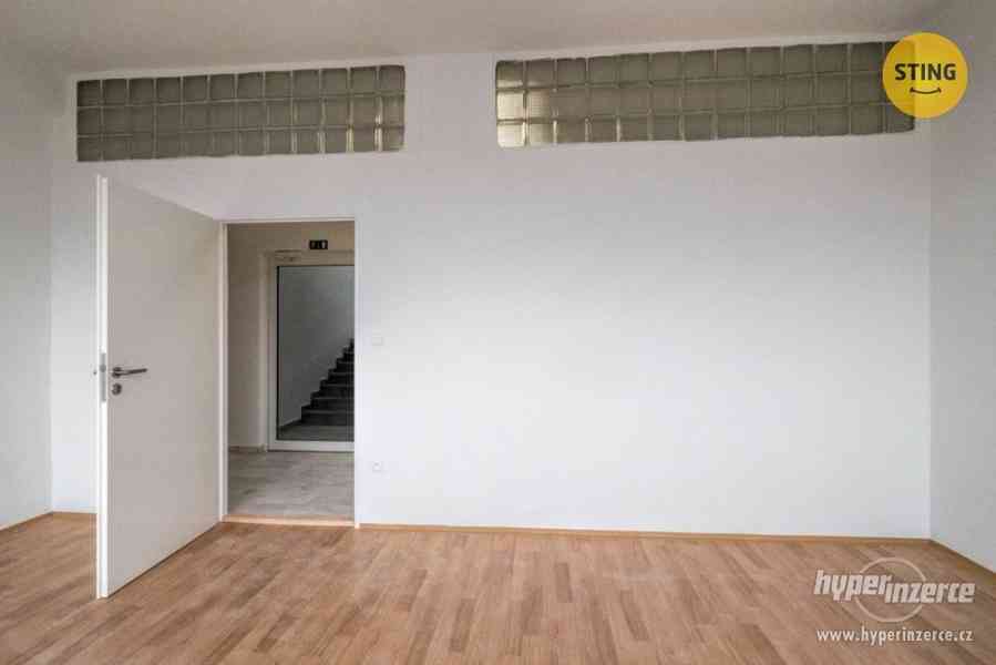 Pronájem kanceláří po celkové rekonstrukci, OFFICE PARK, Průmyslová ulice, Tř... - foto 5