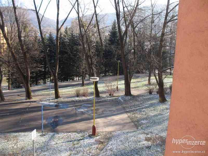 Pronájem bytu 2+1, Kopřivnice, ul. I. Šustaly - foto 8