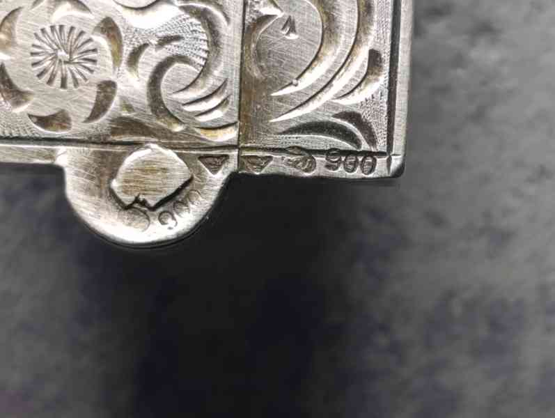 Starožitný skládací stříbrný hřeben 900 – zdobený, kapesní  - foto 15