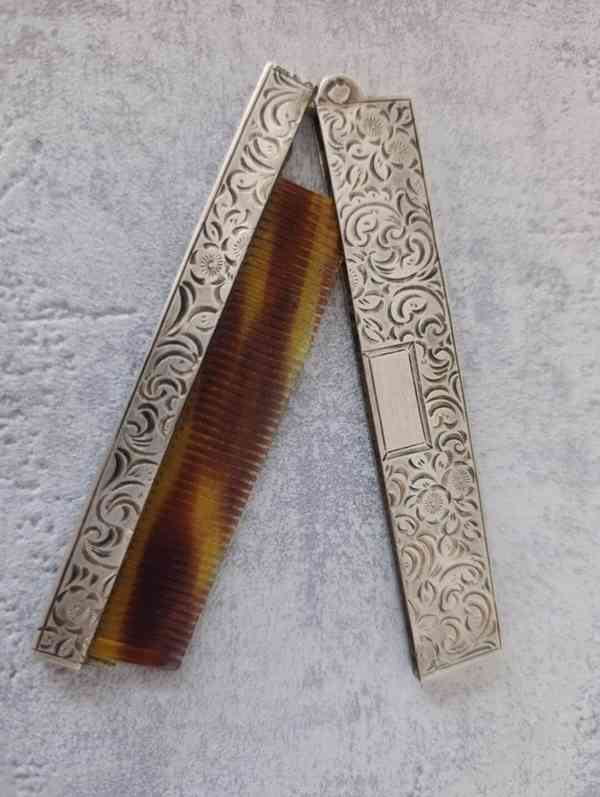 Starožitný skládací stříbrný hřeben 900 – zdobený, kapesní  - foto 6
