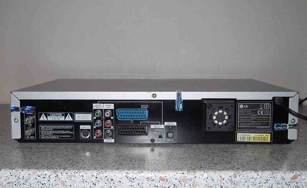 VHS-DVD rekordér LG RC185 - foto 6