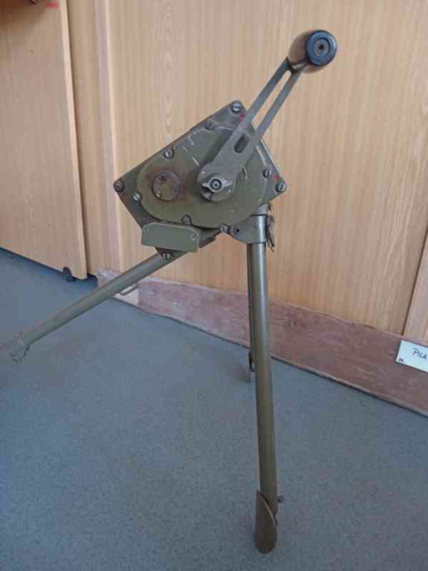 ruční dynamo - býk ZD - 31 -1 - foto 2