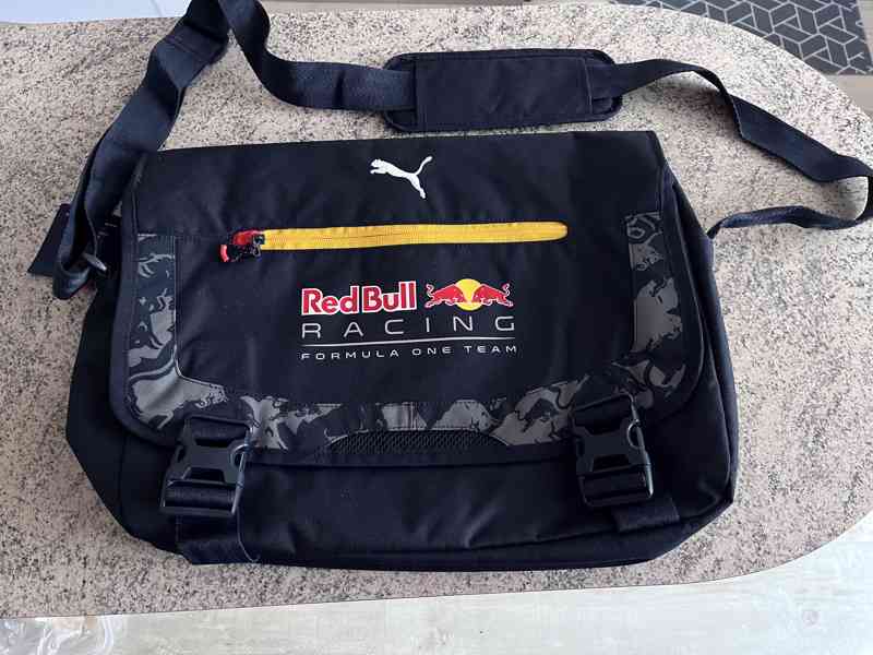 Taška Puma RedBull (nová) - foto 1