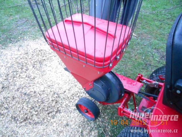 Zahradní traktor, sekačka Countax-štěpkovač - foto 1