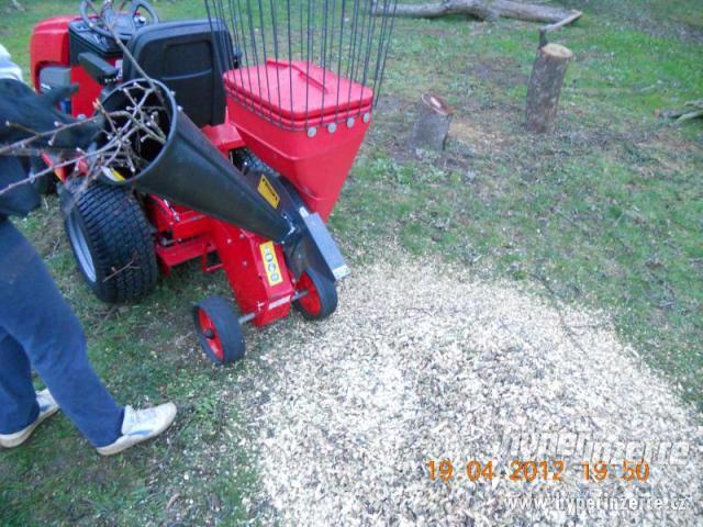 Zahradní traktor, sekačka Countax-štěpkovač - foto 2