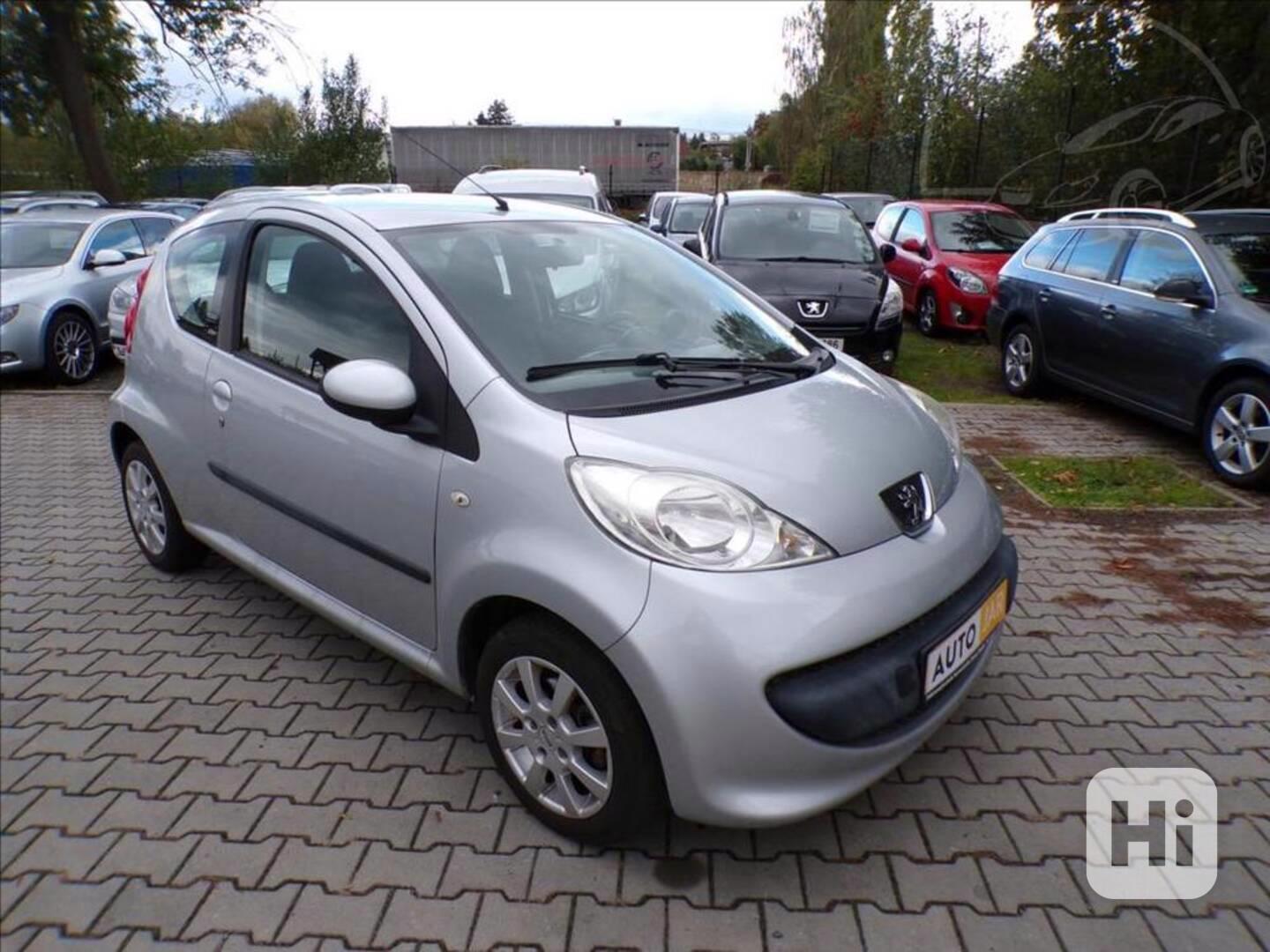 Peugeot 107 1,0 i KLIMATIZACE - foto 1