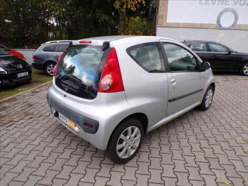 Peugeot 107 1,0 i KLIMATIZACE - foto 4