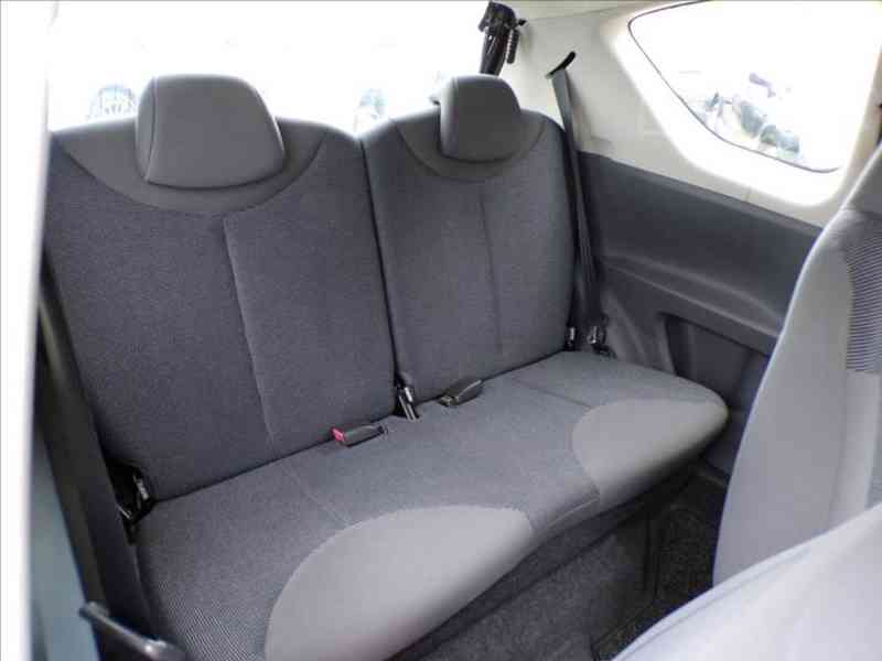 Peugeot 107 1,0 i KLIMATIZACE - foto 10