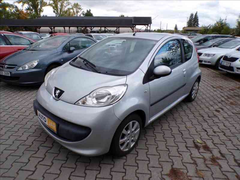 Peugeot 107 1,0 i KLIMATIZACE - foto 2