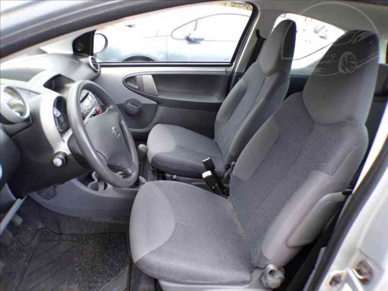 Peugeot 107 1,0 i KLIMATIZACE - foto 7