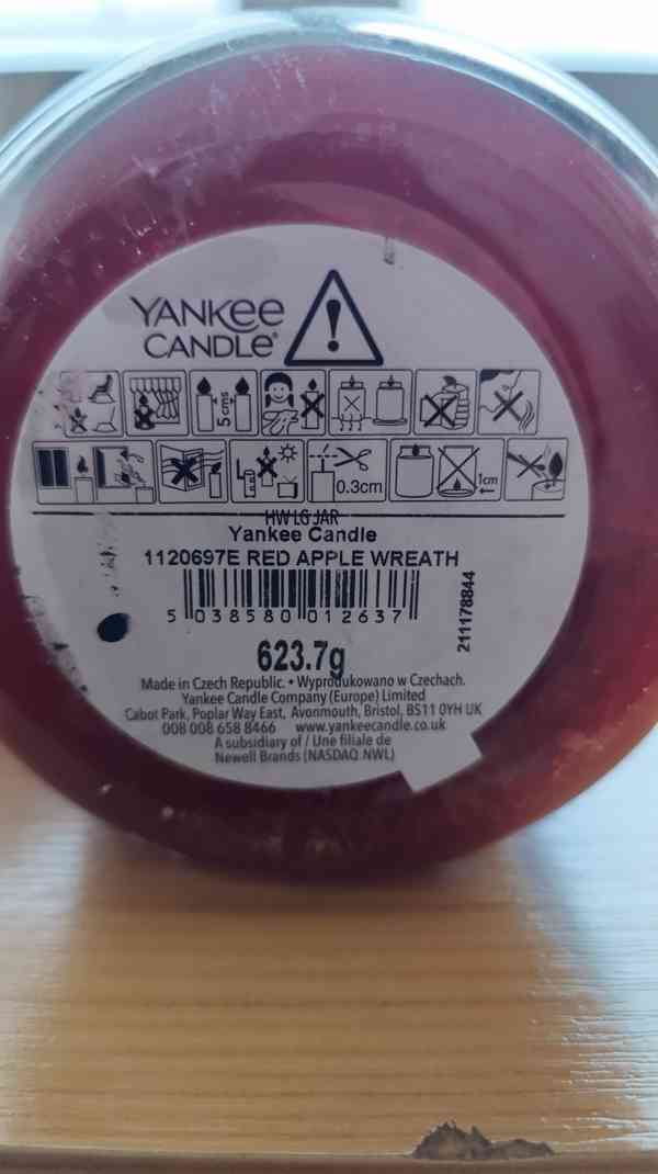 Yankee Candle Red Apple Wreath 623g - foto 2