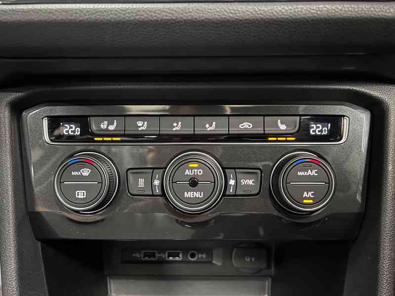 VOLKSWAGEN Tiguan Allspace Highline 2,0 TSI 162 kW 4x4 DSG - foto 26