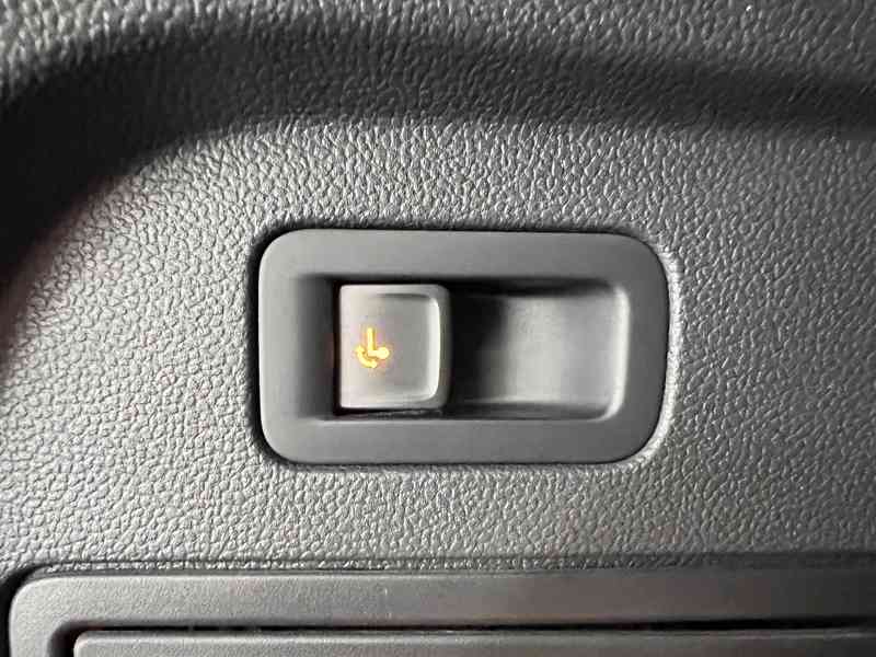 VOLKSWAGEN Tiguan Allspace Highline 2,0 TSI 162 kW 4x4 DSG - foto 32