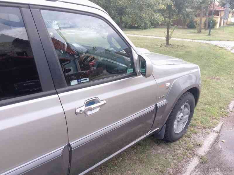 Hyundai Terracan 2,9 - foto 14
