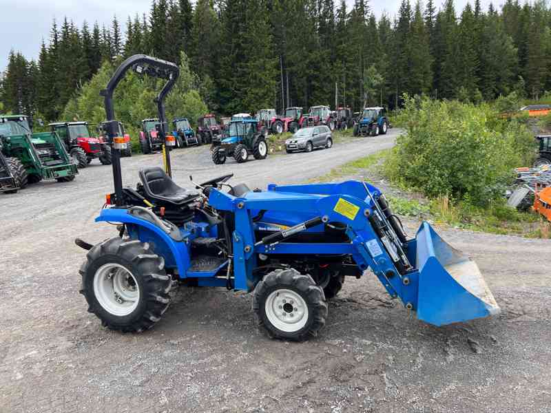 Traktor New Holland KUN TC21D6 + kompletní čelní nakladač - foto 5