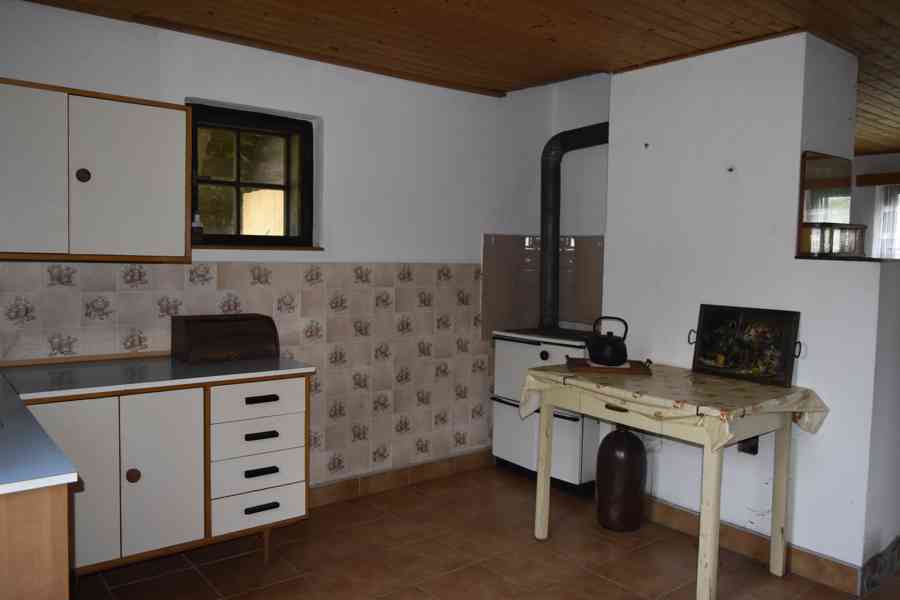 Kounov - prodej chaty s pozemkem 920 m2 - foto 9