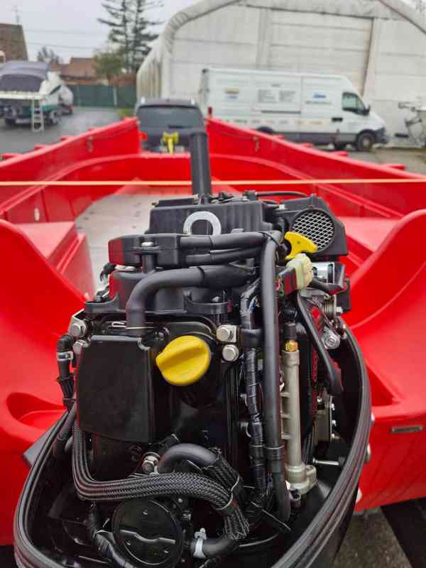 člun WHALY 500R - foto 8