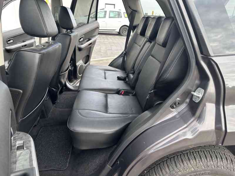 Suzuki Grand Vitara 2.4i Comfort Aut. benzín 124kw - foto 8