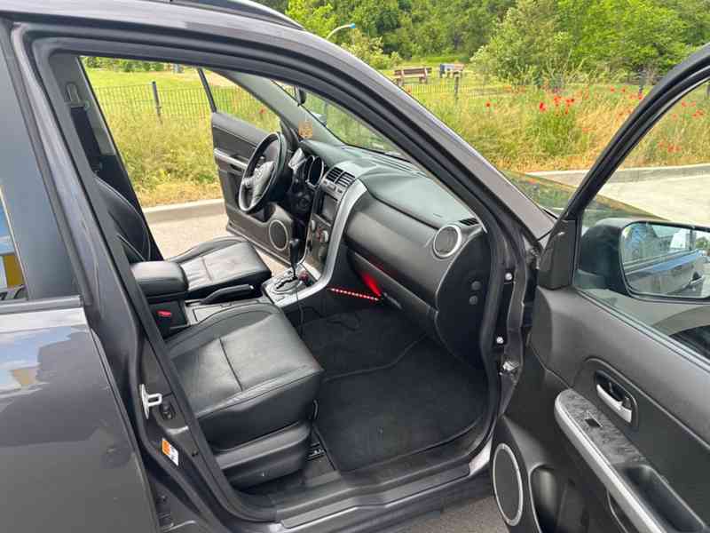 Suzuki Grand Vitara 2.4i Comfort Aut. benzín 124kw - foto 14