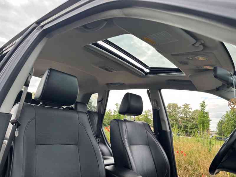 Suzuki Grand Vitara 2.4i Comfort Aut. benzín 124kw - foto 16