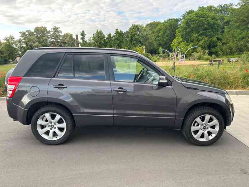 Suzuki Grand Vitara 2.4i Comfort Aut. benzín 124kw - foto 13