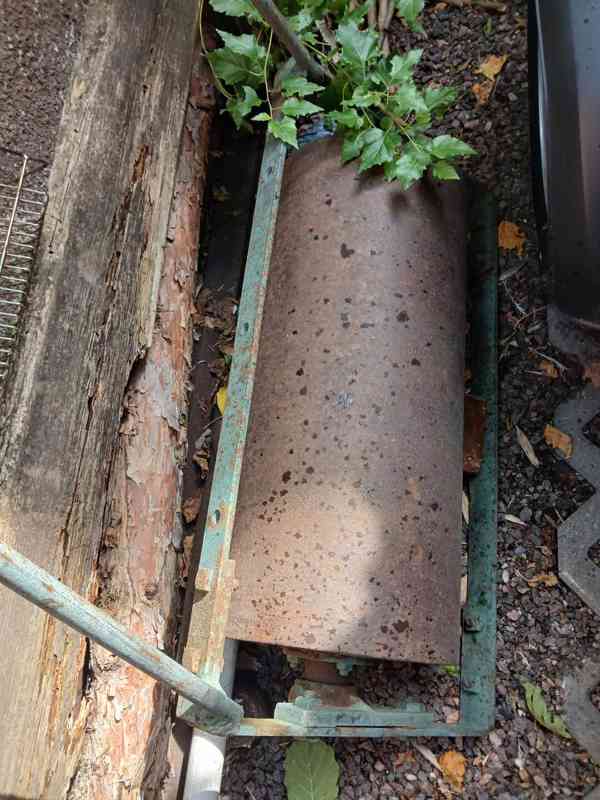 Masivní celokovový zahradní válec - foto 4