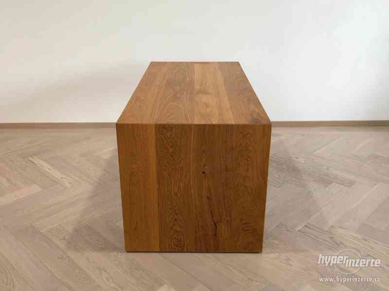Masivní dubový stůl MENDELU - 1600 x 750 x 760 mm - foto 4