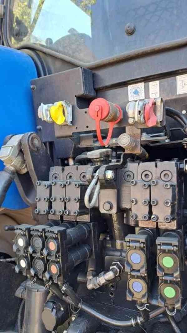 270HP traktor NH T7.270 NewHolland - foto 4