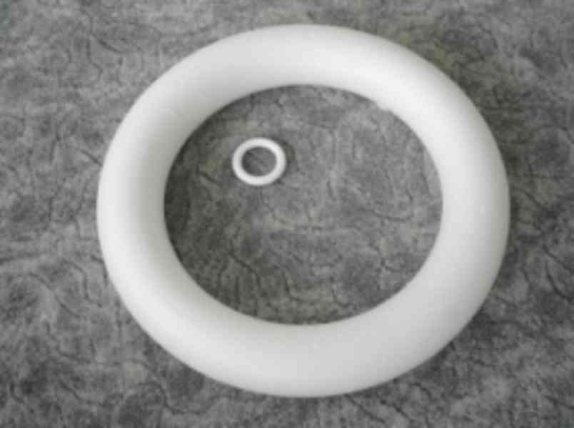 Polystyrenové kroužky průměr7 cm - 100 ks. - foto 2