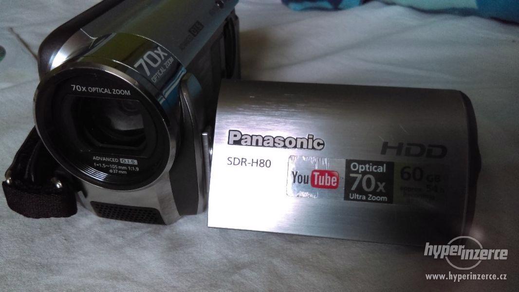 Digitální videokamera Panasonic SDR-H80 stříbrná. - foto 1